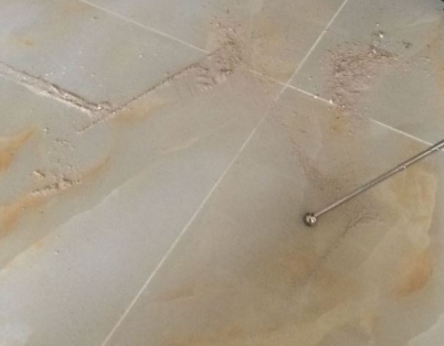 阳高瓷砖空鼓维修公司分享粘合剂选择不当在瓷砖铺贴过程中可能导致以下问题