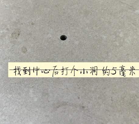 阳高瓷砖空鼓维修公司专业解答在瓷砖铺贴过程中，如果砂料搅拌不均匀，将会带来以下问题